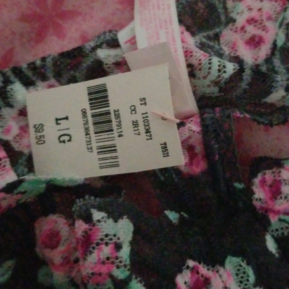 Lot 7 pair of Victoria Secret Underwear size Large - Picture 6 of 8